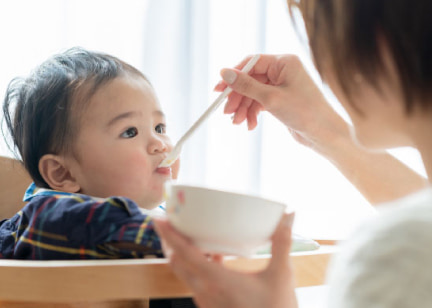 はじめての離乳食で心配